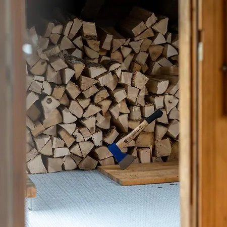 Jungfrau-view Apartment, Terrace & Free Parking 아파트